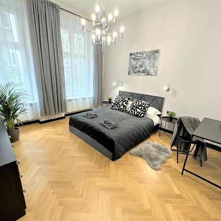 Luxury 100M2 Loft Design-Apartment At Wawel + Netflix Cracovia Esterno foto