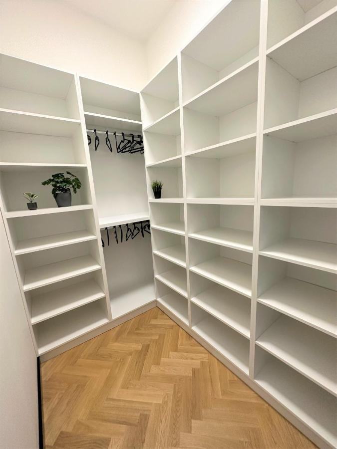 Luxury 100M2 Loft Design-Apartment At Wawel + Netflix Cracovia Esterno foto